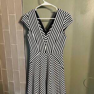 Adrianna Papell Black and White Fit and Flare Midi Dress